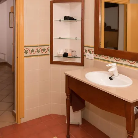 Rural Son Tretze - Adults Only